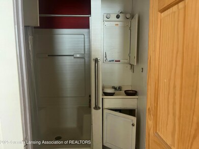 343 S Grace St, Lansing, MI 48917 - photo 4