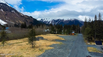 Maple St
