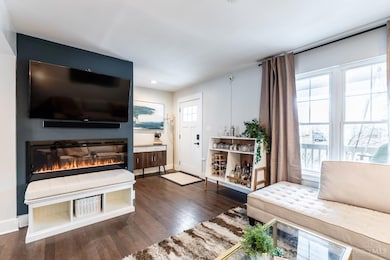 2353 Kenton St, Cincinnati, OH 45206 - photo 5