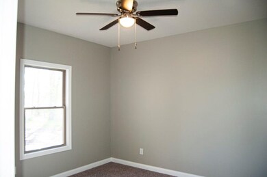 5615 Poplar Woods Ct, Columbus, IN 47203 - photo 6