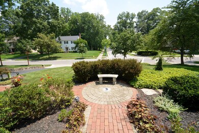 PAVER FRONT COURTARD