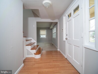 8904 Royal Ridge Ln, Laurel, MD 20708 - photo 4