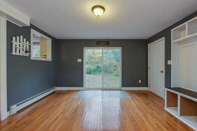 654 Sixth Range Rd, Pembroke, NH 03275 - photo 3