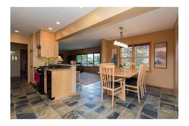 Dining Room. Great dining area for entertaining