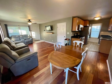 1220 Melarkey St, Winnemucca, NV 89445 - photo 4