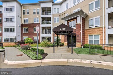 9430 Silver King Ct unit 206, Fairfax, VA 22031 - photo 3