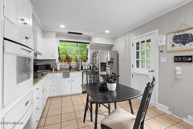 240410_2875_N_Hillandale_CIR_Macon_0229-