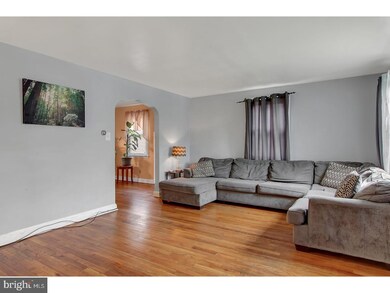 3206 Mckently St, Reading, PA 19605 - photo 2