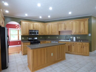 143 Barnstaple Dr, Daniels, WV 25832 - photo 4