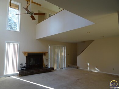 3744 SW Deer Trail Dr, Topeka, KS 66610 - photo 2