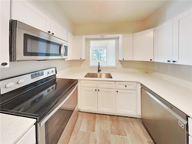 115 Woodmere Square NW, Atlanta, GA 30327 - photo 6