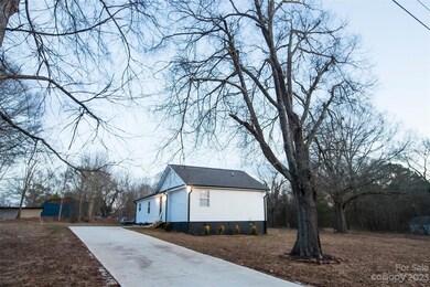 390 Preyer St, Shelby, NC 28152 - photo 5