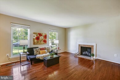 17510 Saint Theresa Dr, Olney, MD 20832 - photo 4