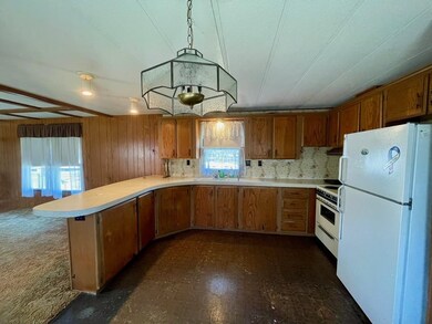 12 Lamprey River Trailer Park, Newmarket, NH 03857 - photo 5
