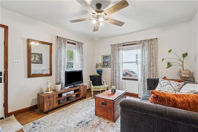 1800 45th St, Des Moines, IA 50310 - photo 5