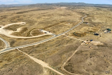 8829 E Blacks Creek Rd, Atlanta, ID 83716 - photo 4