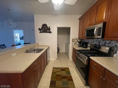 Altair unit C0132, Elmwood Park, NJ 07407 - photo 3