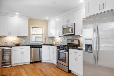 129 Cross St unit 129, Somerville, MA 02145 - photo 2