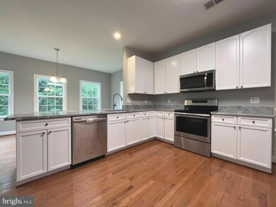 43 Reservoir Place, Falling Waters, WV 25419 - photo 7