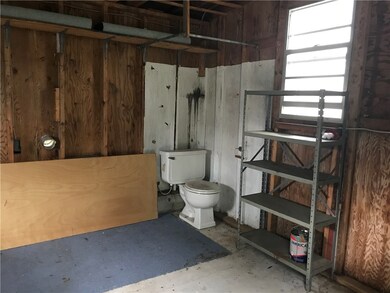 313 Pineapple St, Sebastian, FL 32958 - photo 4