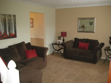 5586 Maleka Ct, Columbus, OH 43235 - photo 3