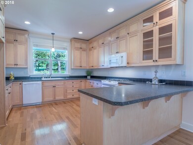 2650 Augusta St, Eugene, OR 97403 - photo 4