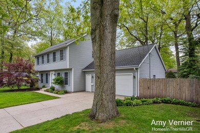Welcome to 253 W. Lancaster Dr!