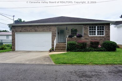 2507 Farrar St, Dunbar, WV 25064 - photo 2