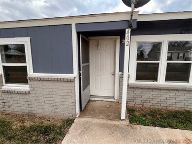 Just Renovated! 3 bed 1 bath with fresh paint, new