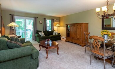 565 Quaker Ln unit 92, West Warwick, RI 02893 - photo 6