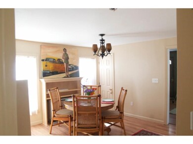 46 Walnut St, Burlington, VT 05401 - photo 4