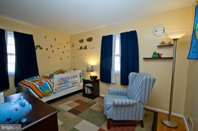 408 Orleans Cir SW, Vienna, VA 22180 - photo 2