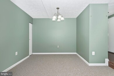 442 Girard St unit 201, Gaithersburg, MD 20877 - photo 4