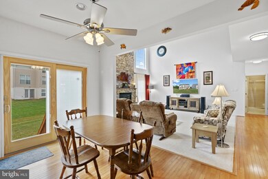 8408 Lanier Overlook Ct, Bristow, VA 20136 - photo 6