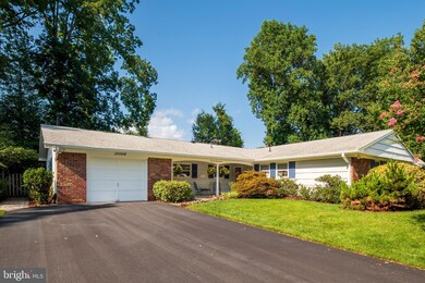 13006 Viewpoint Ln, Bowie, MD 20715 - photo 2