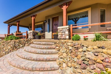 005_Porch