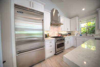(11) 712 Ashe St-18