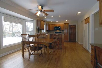 551 Viking Dr, Batavia, IL 60510 - photo 5