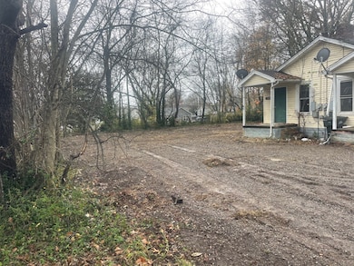 588 19th Ave W, Springfield, TN 37172 - photo 2