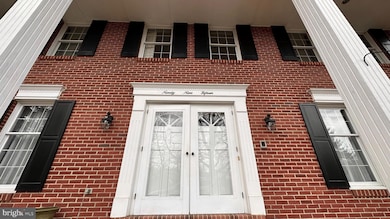 9915 S Glen Rd, Potomac, MD 20854 - photo 2