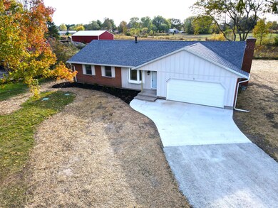 3139 S Tecumseh Rd, Springfield, OH 45502 - photo 2