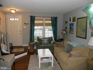 6376 Chimney Wood Ct, Alexandria, VA 22306 - photo 4