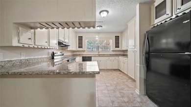 405 Bowman Dr, Alvin, TX 77511 - photo 3