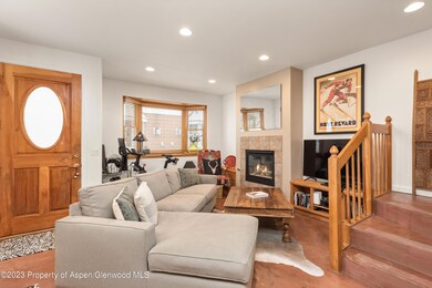283SouthsideDr_HiRes_230224005