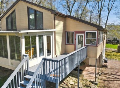 106 Bexhill Ct, Bushkill, PA 18324 - photo 2