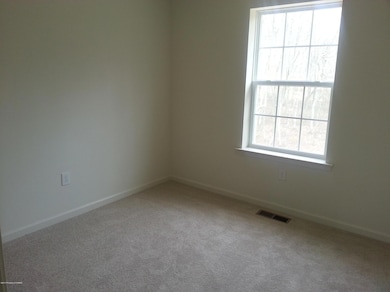 17 Nicholas Court Dr, Drums, PA 18222 - photo 2