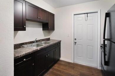 698 SW 4th St unit 2, Belle Glade, FL 33430 - photo 4