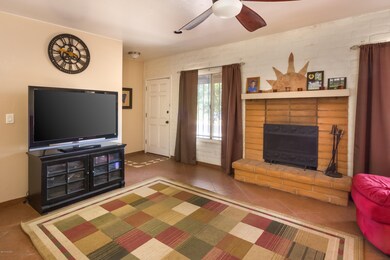 3 living room & entry (1)