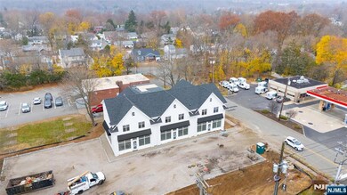 445 Ramapo Valley Rd unit 3, Oakland, NJ 07436 - photo 5