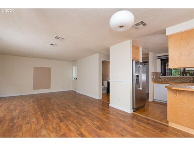 1728 Minda Dr, Eugene, OR 97401 - photo 4